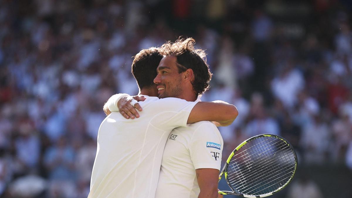 Wimbledon, emozione Fognini: lotta come un leone e cede ad Alcaraz solo al 5° set Wimbledon, emozione Fognini: lotta come un leone e cede ad Alcaraz solo al 5° set
