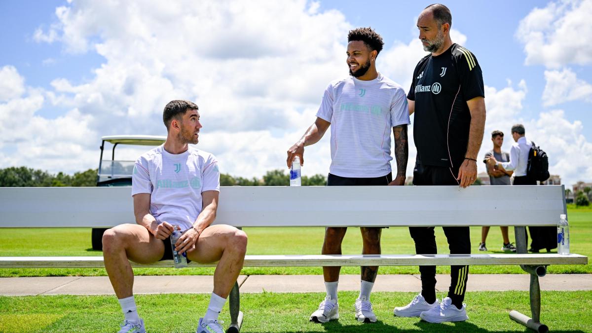 juve si riparte a fine luglio appuntamento alla continassa poi ritiro in germania