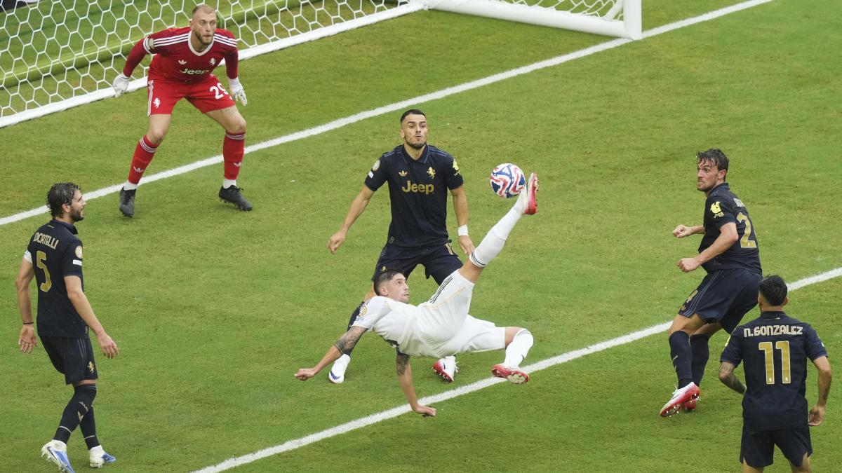 Real Madrid Juve, le pagelle: Valverde ingiocabile (8), cercasi il vero Koop (5,5) Real Madrid Juve, le pagelle: Valverde ingiocabile (8), cercasi il vero Koop (5,5)