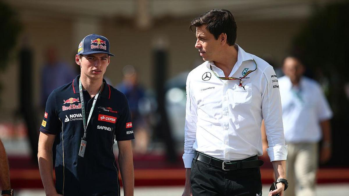 Verstappen verso la Mercedes? Max tentato, si aspetta la decisione del board