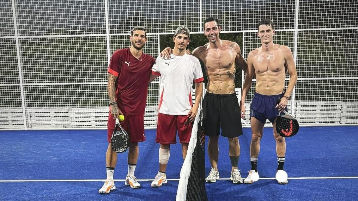 Pavard gioca a padel in Sardegna con Theo Hernandez: ma non era infortunato?