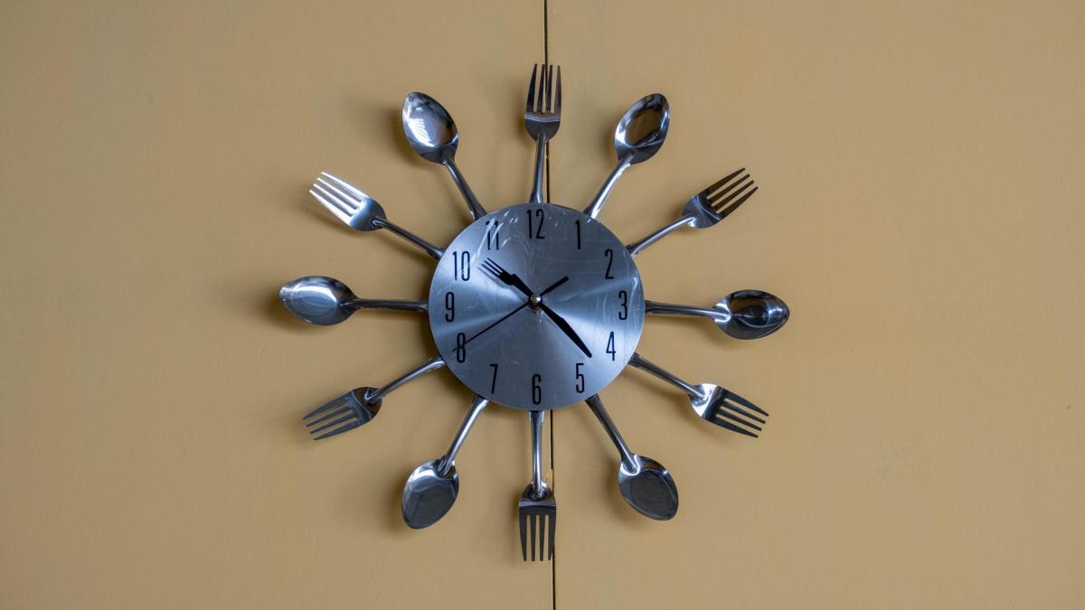 cenare troppo tardi d8217estate fa ingrassare le risposte del nutrizionista e come comportarsi da Gazzetta.it cenare troppo tardi d8217estate fa ingrassare le risposte del nutrizionista e come comportarsi