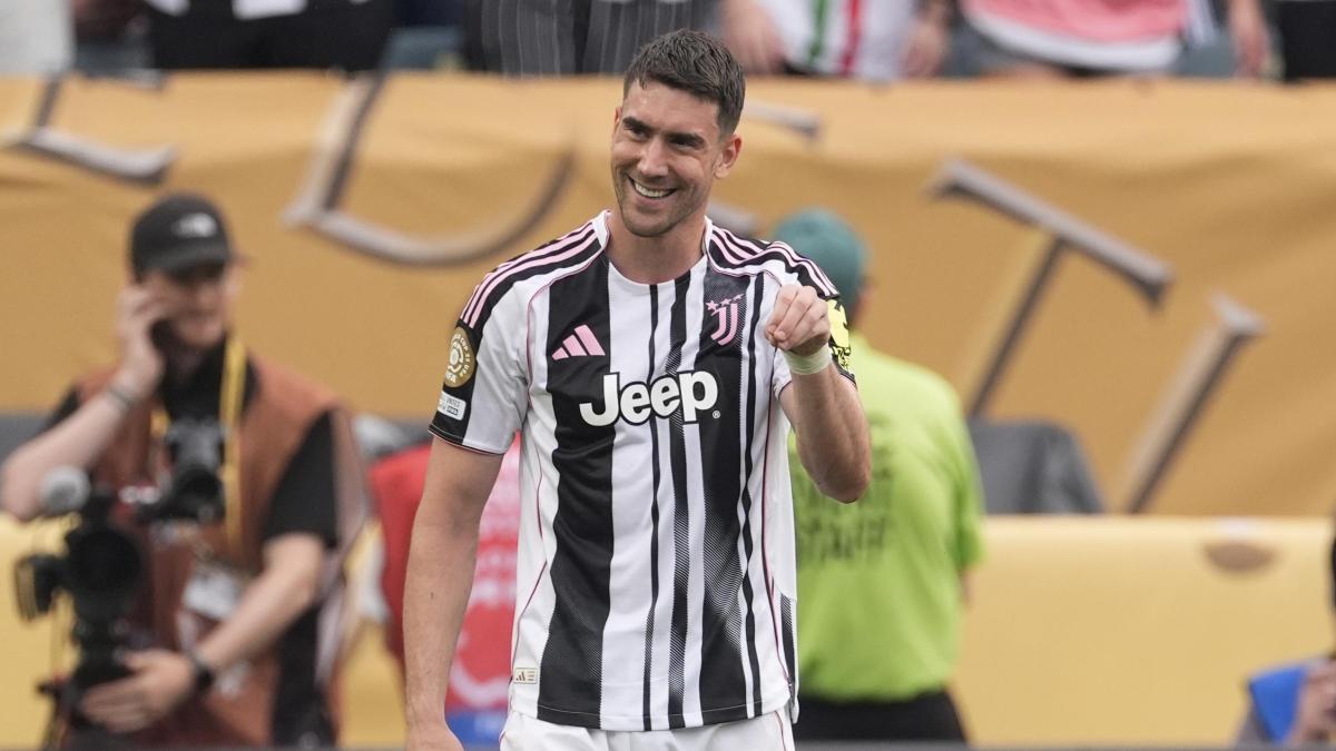 Vlahovic, il miraggio Haaland e quel contrattone sciagurato. Ma lo scontro è un danno per tutti Vlahovic, il miraggio Haaland e quel contrattone sciagurato. Ma lo scontro è un danno per tutti