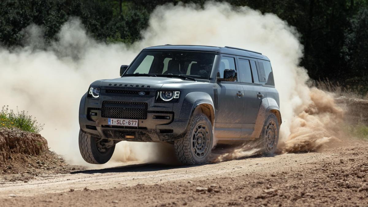 Defender Octa, la fuoristrada da rally che sa essere lussuosa. La prova Defender Octa, la fuoristrada da rally che sa essere lussuosa. La prova