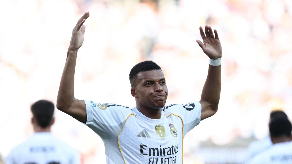 Mbappé ritira la denuncia contro il Psg per mobbing, continua la causa per gli arretrati Mbappé ritira la denuncia contro il Psg per mobbing, continua la causa per gli arretrati