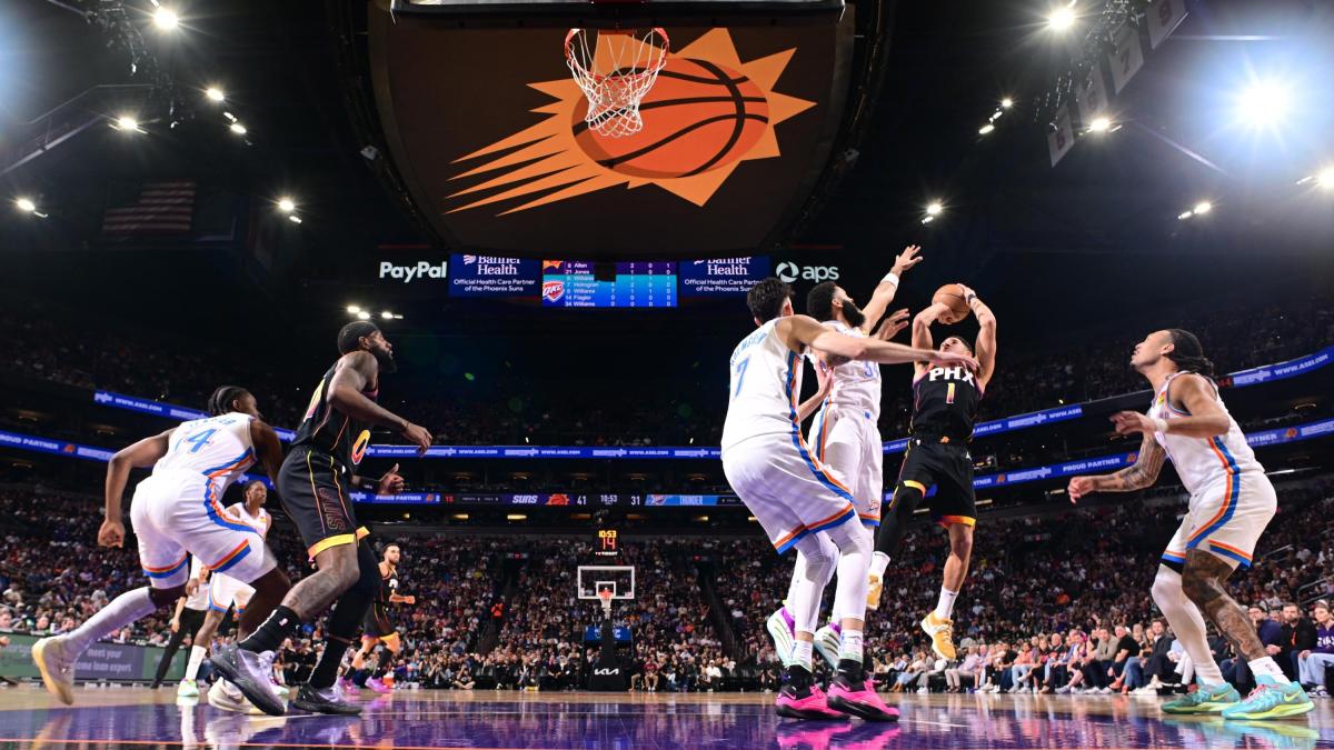 Booker, rinnovo record con i Suns: due anni a 72,5 milioni di dollari a stagione Booker, rinnovo record con i Suns: due anni a 72,5 milioni di dollari a stagione