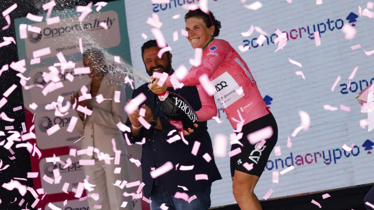 Giro Women, impresa Longo Borghini. Sul Monte Nerone stacca Reusser e si prende la maglia rosa Giro Women, impresa Longo Borghini. Sul Monte Nerone stacca Reusser e si prende la maglia rosa