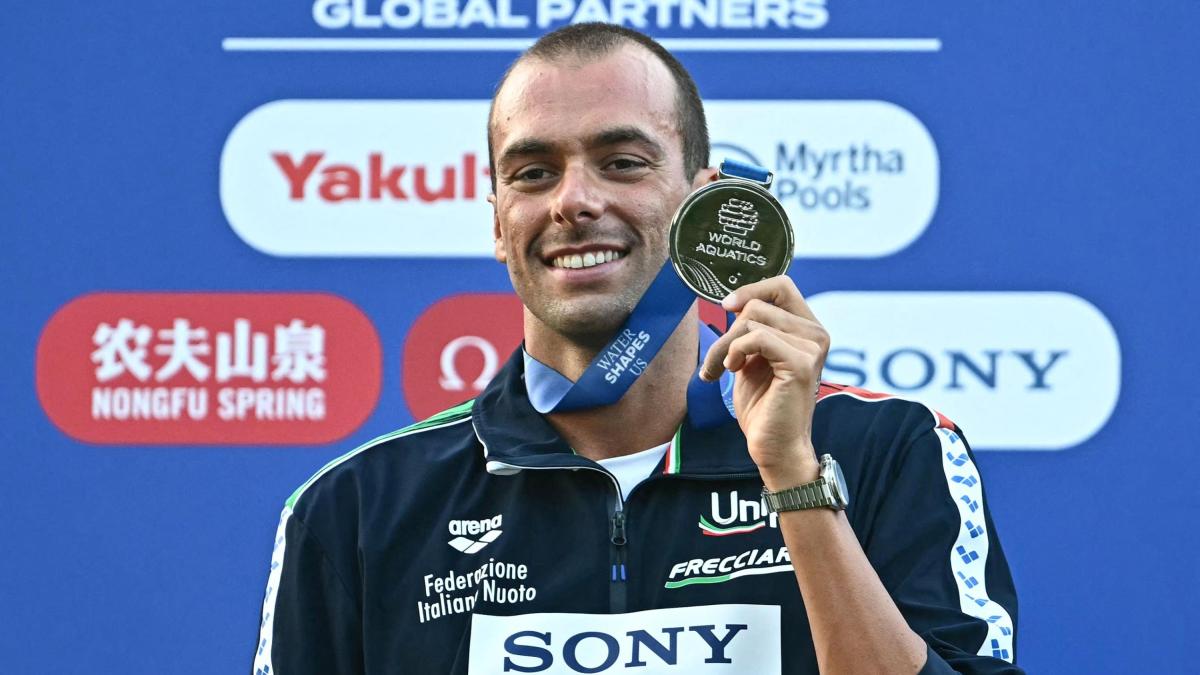 Paltrinieri nella 5 km con un tutore alla mano infortunata, niente gare mondiali in piscina Paltrinieri nella 5 km con un tutore alla mano infortunata, niente gare mondiali in piscina