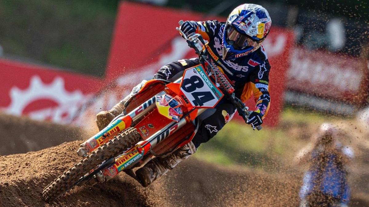 mercato piloti mxgp herlings va in honda gajser tra yamaha e kawasaki