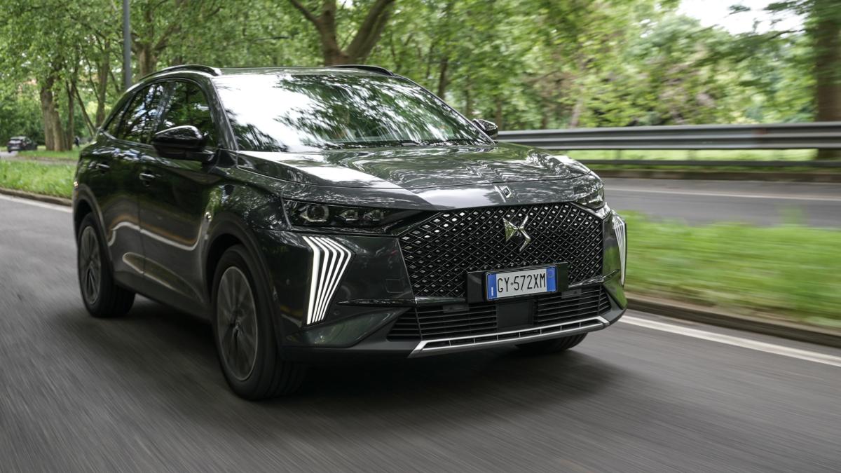 ds 7 ibrida plug in la prova dei consumi reali del suv premium