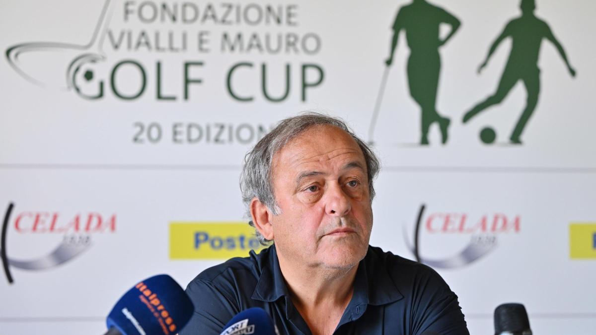 Furto a casa di Platini: rubati oltre 20 trofei al tre volte Pallone d Furto a casa di Platini: rubati oltre 20 trofei al tre volte Pallone d