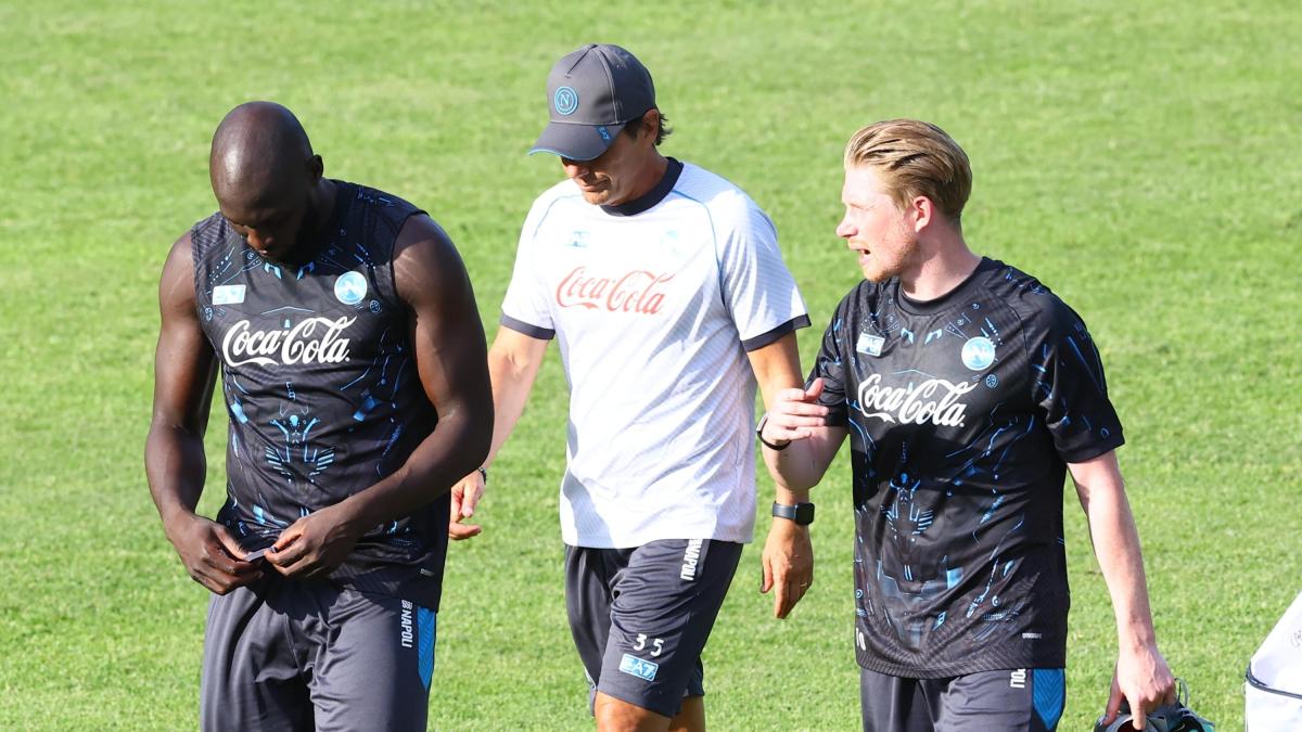 dopo un mese lukaku torna a napoli oggi il faccia a faccia con conte