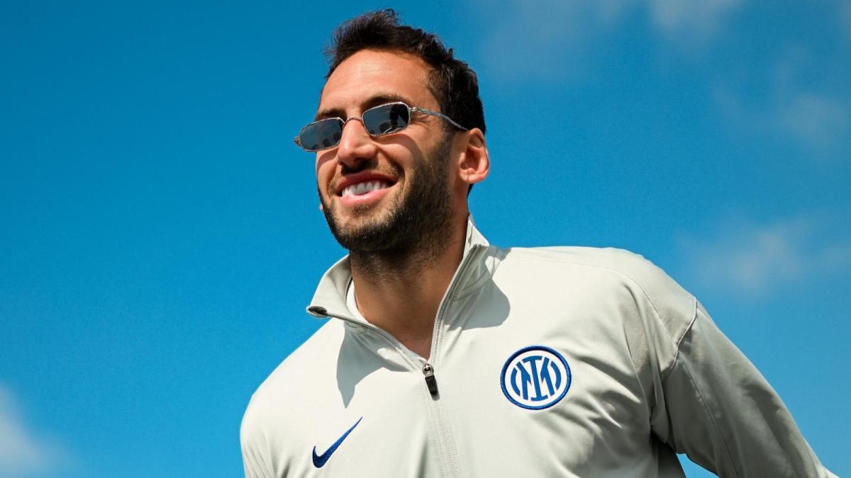 Calhanoglu dice Inter: oggi sarà ad Appiano. E adesso la pace con Lautaro Calhanoglu dice Inter: oggi sarà ad Appiano. E adesso la pace con Lautaro