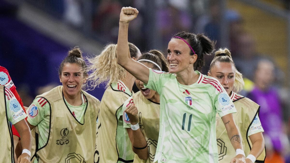 Italia Inghilterra, le pagelle: Bonansea, gran gol (7,5). Severini, errore da 5 Italia Inghilterra, le pagelle: Bonansea, gran gol (7,5). Severini, errore da 5