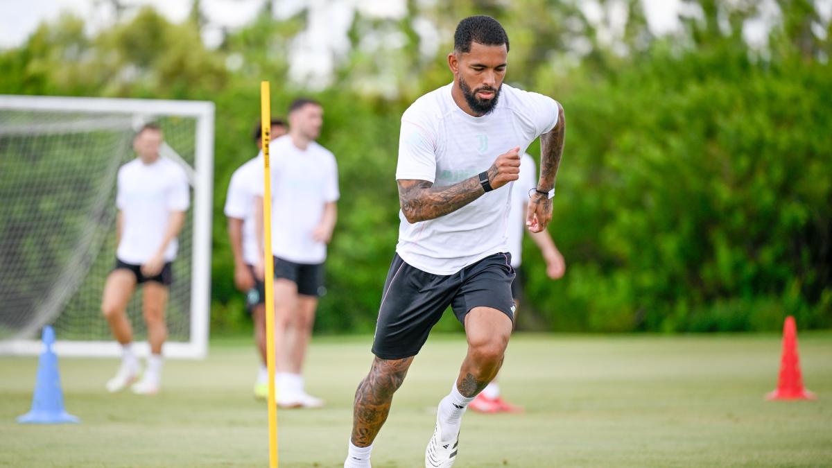 douglas luiz storia di un ammutinamento pace armata con la juve multa e valigia pronta