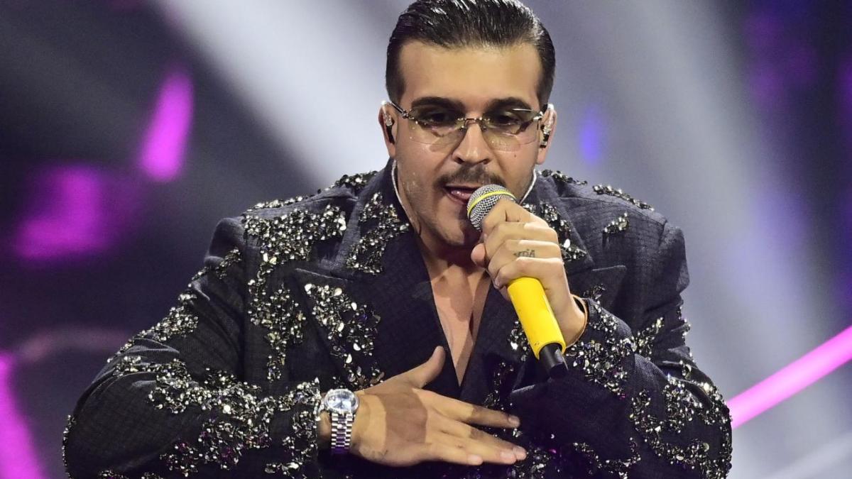 Geolier: "In ansia per lo scudetto, scrivevo a Di Lorenzo. Ora sul palco con Lang, rapper come me" Geolier: "In ansia per lo scudetto, scrivevo a Di Lorenzo. Ora sul palco con Lang, rapper come me"