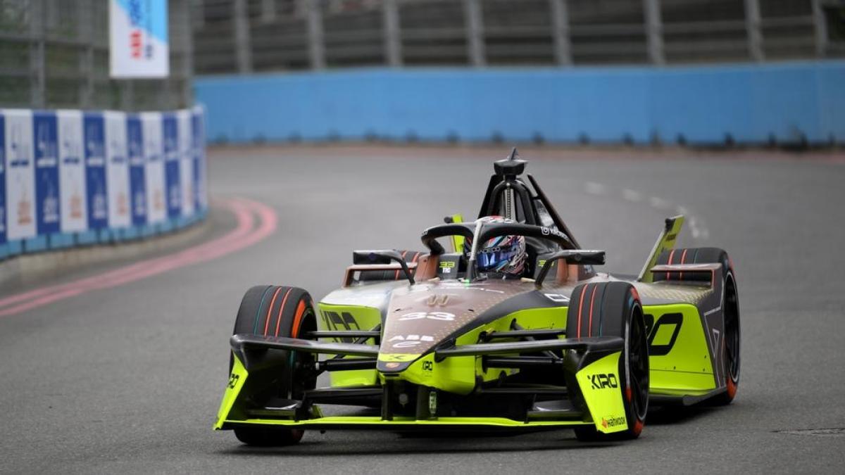 E Prix Londra: Ticktum, pole amara. Cassidy partirà davanti a tutti E Prix Londra: Ticktum, pole amara. Cassidy partirà davanti a tutti