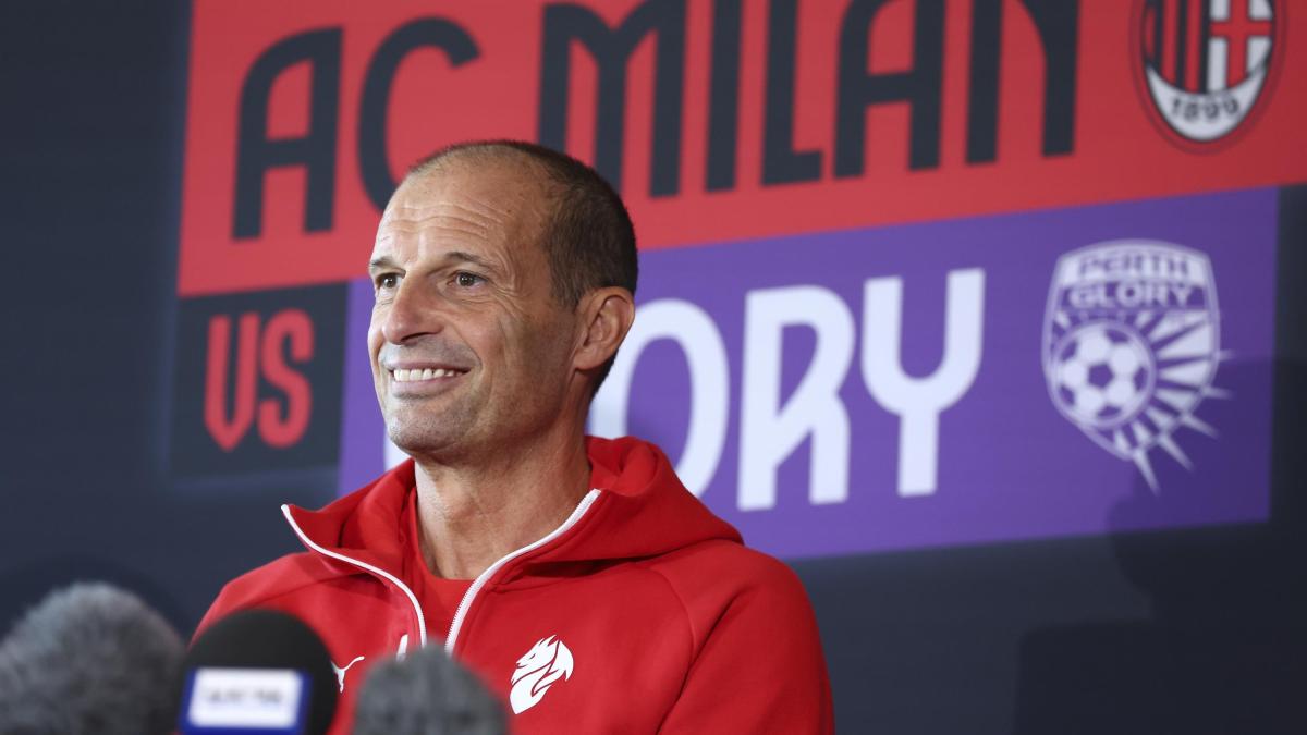 Allegri: "Amo il Milan, non potevo dire no. Vogliamo tornare in Champions" Allegri: "Amo il Milan, non potevo dire no. Vogliamo tornare in Champions"
