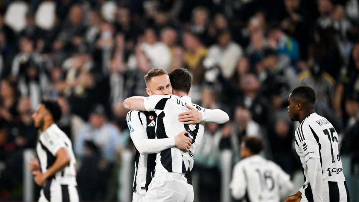 Jugovic: "Juve, rilancia Koop. Vlahovic? Una pagina che va chiusa in fretta. E Douglas..." Jugovic: "Juve, rilancia Koop. Vlahovic? Una pagina che va chiusa in fretta. E Douglas..."