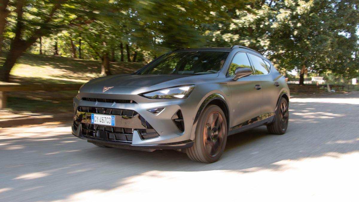 Cupra Formentor ibrida plug in, quale scegliere? Le versioni da 204 e 272 Cv a confronto