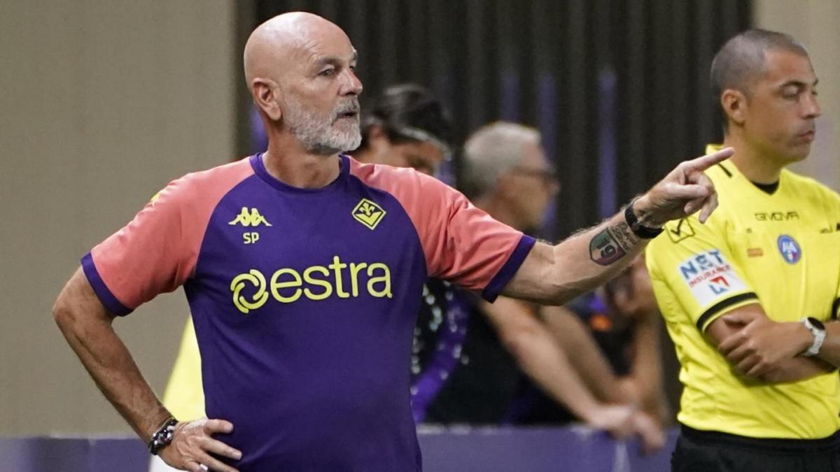pioli ha deciso sette intoccabili e un tridente per guidare la nuova fiorentina