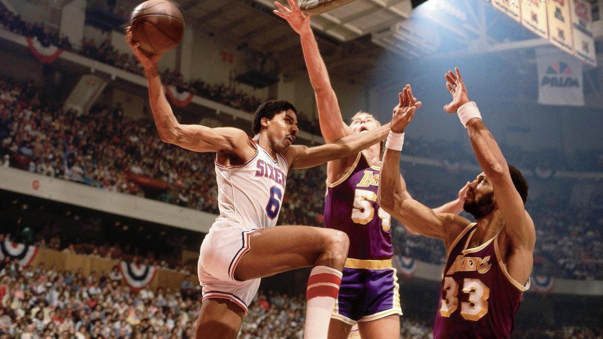 il giorno in cui l uomo impar242 a volare erving e l azione che ha cambiato per sempre la nba