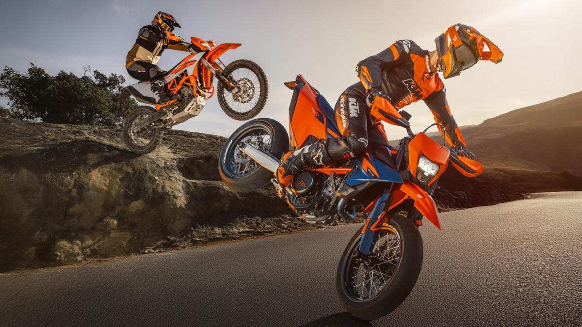 ktm svela le nuove 690 enduro r e 690 smc r monocilindriche tutto divertimento