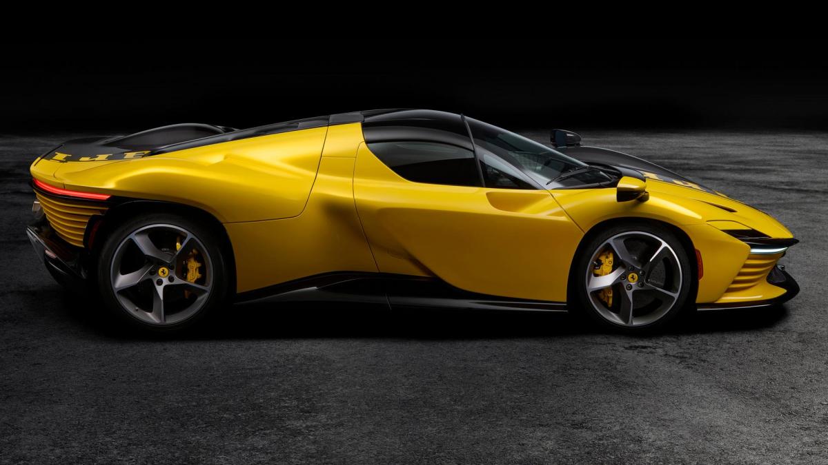 Monterey, record Ferrari: 26 milioni per la Daytona SP3 Monterey, record Ferrari: 26 milioni per la Daytona SP3