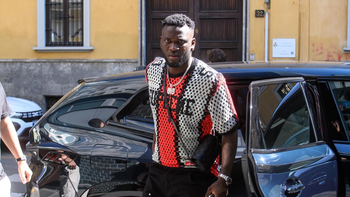 Boniface, il retroscena: il Leverkusen cercò di scambiarlo con Dovbyk, ma la Roma disse no