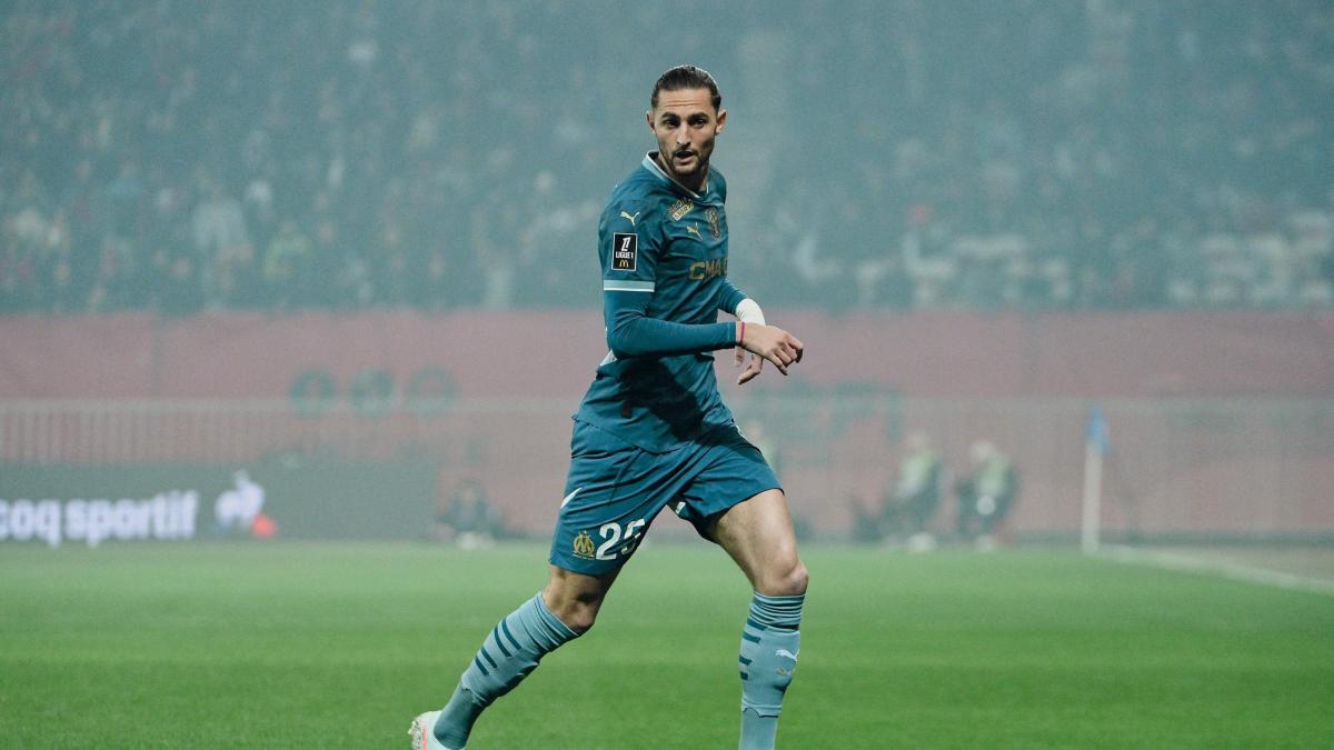 Caso Rabiot, quanti club (anche italiani) in coda. Ma se restasse al Marsiglia? Caso Rabiot, quanti club (anche italiani) in coda. Ma se restasse al Marsiglia?