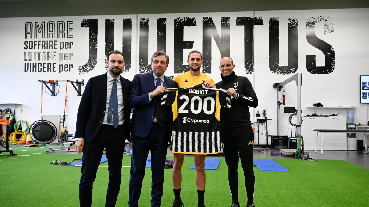 Milan, via ai contatti per Rabiot: il club asseconda la richiesta di Allegri Milan, via ai contatti per Rabiot: il club asseconda la richiesta di Allegri