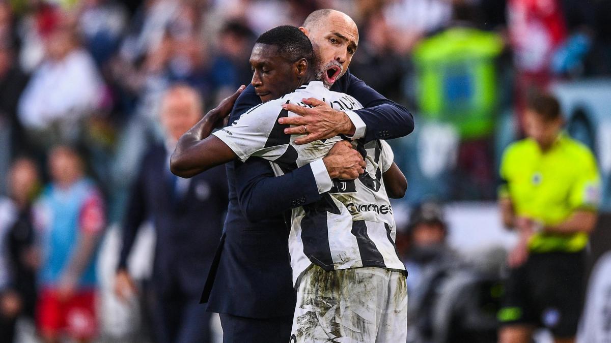 Costa quanto Koopmeiners, solo Vlahovic guadagna più di lui: Juve, ma davvero Kolo Muani vale tanto? Costa quanto Koopmeiners, solo Vlahovic guadagna più di lui: Juve, ma davvero Kolo Muani vale tanto?