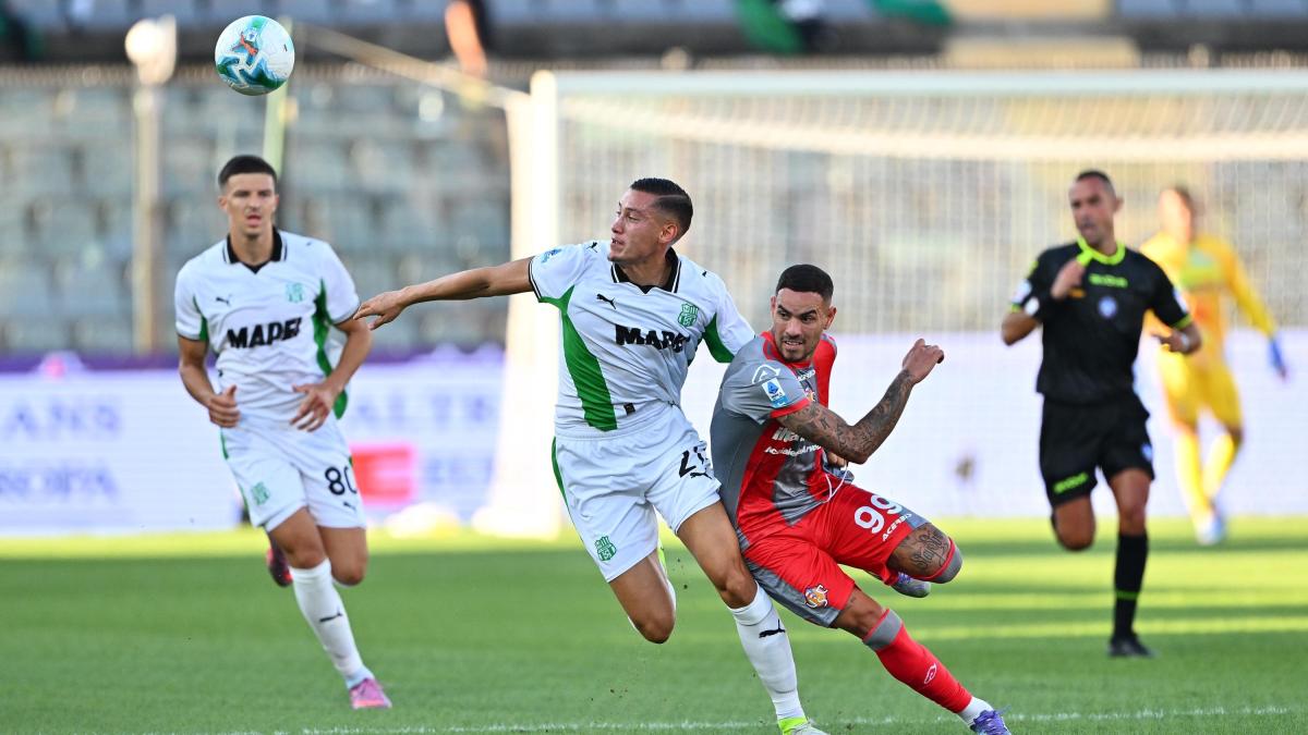 Parma-Cremonese, le formazioni ufficiali: Cuesta con Ondrejka, Giampaolo lancia Sanabria