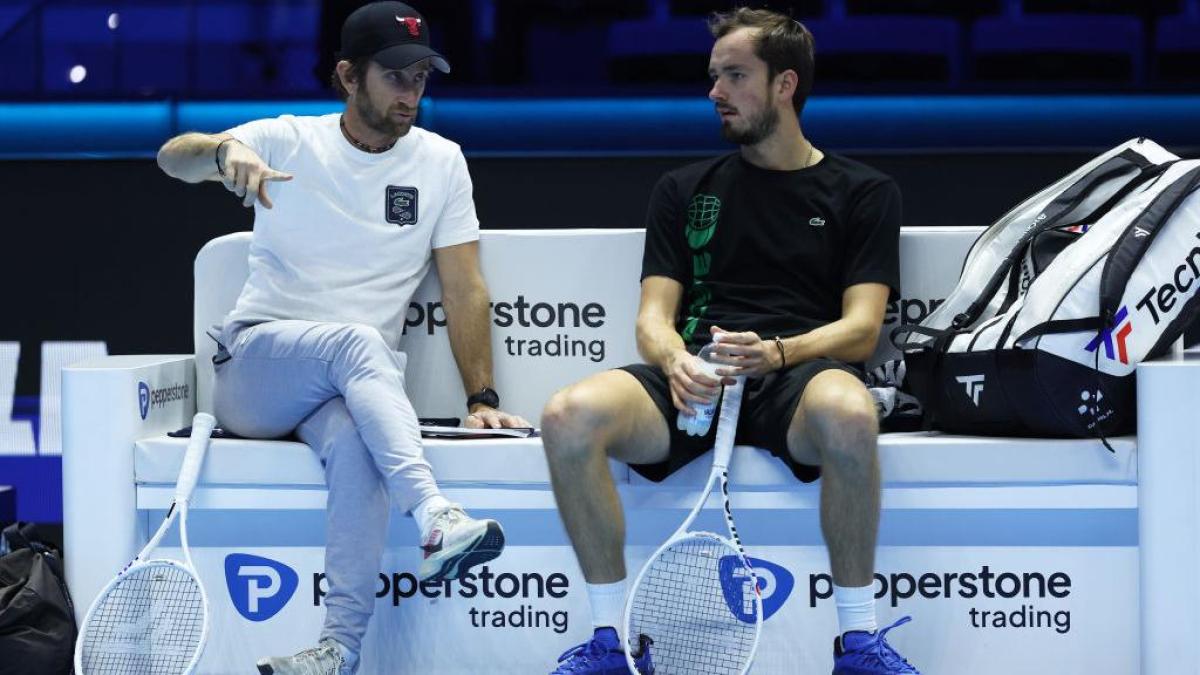 Medvedev, è una crisi senza fine: dopo otto anni coach Cervara se ne va