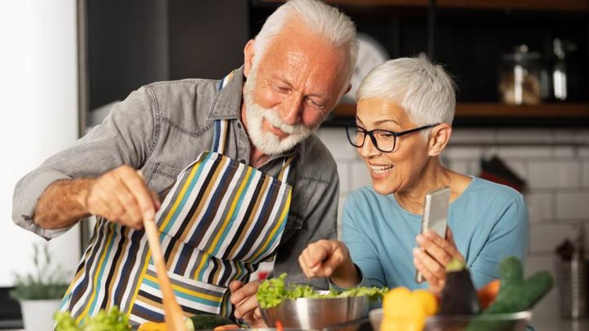 I 3 tipi di dieta che riducono il rischio di malattie croniche, dalle cardiopatie al diabete I 3 tipi di dieta che riducono il rischio di malattie croniche, dalle cardiopatie al diabete