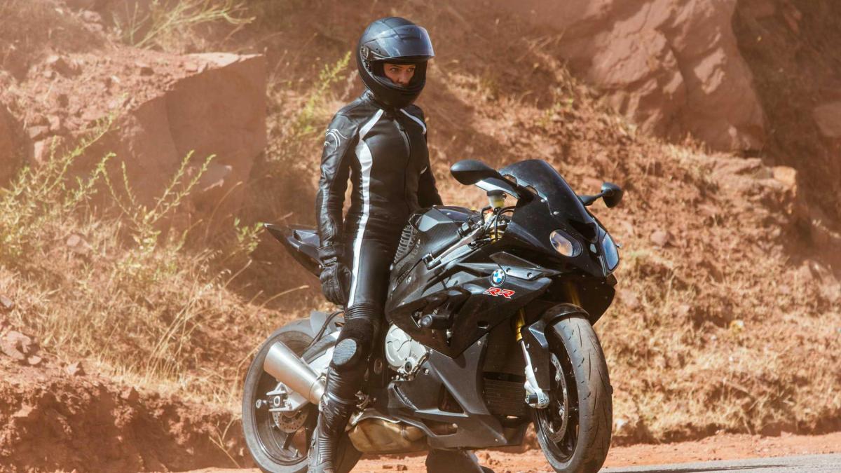 le donne d azione in moto e auto al cinema