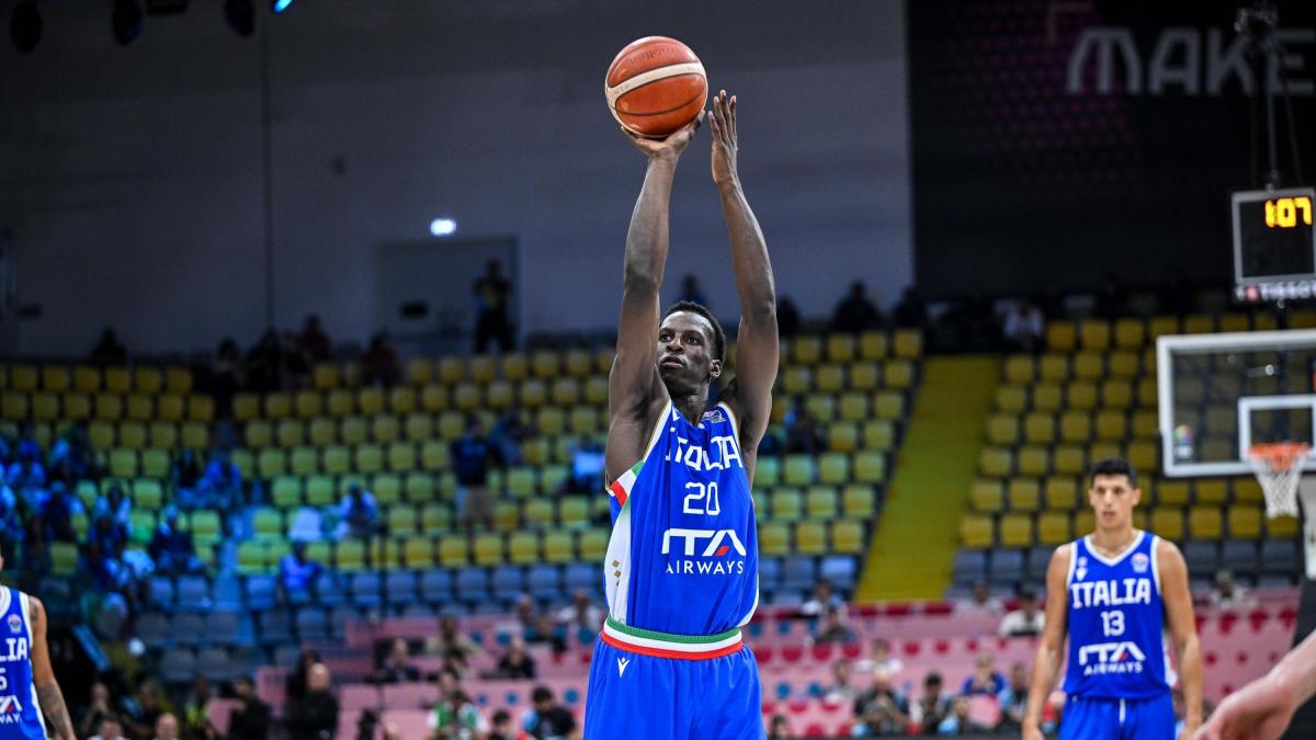 LIVE Italia-Spagna 6-13: primo canestro di Niang dopo 7