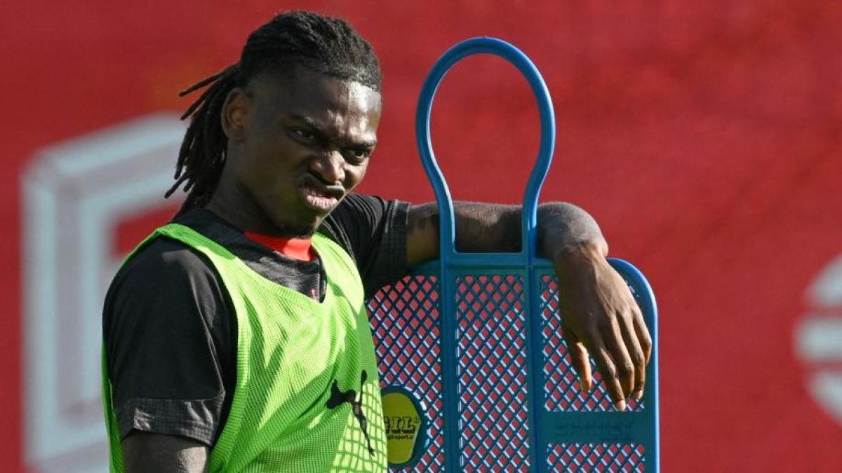 Leao e un anno da 9. Ecco perché con Allegri (e senza social) può tornare a segnare 15 gol Leao e un anno da 9. Ecco perché con Allegri (e senza social) può tornare a segnare 15 gol