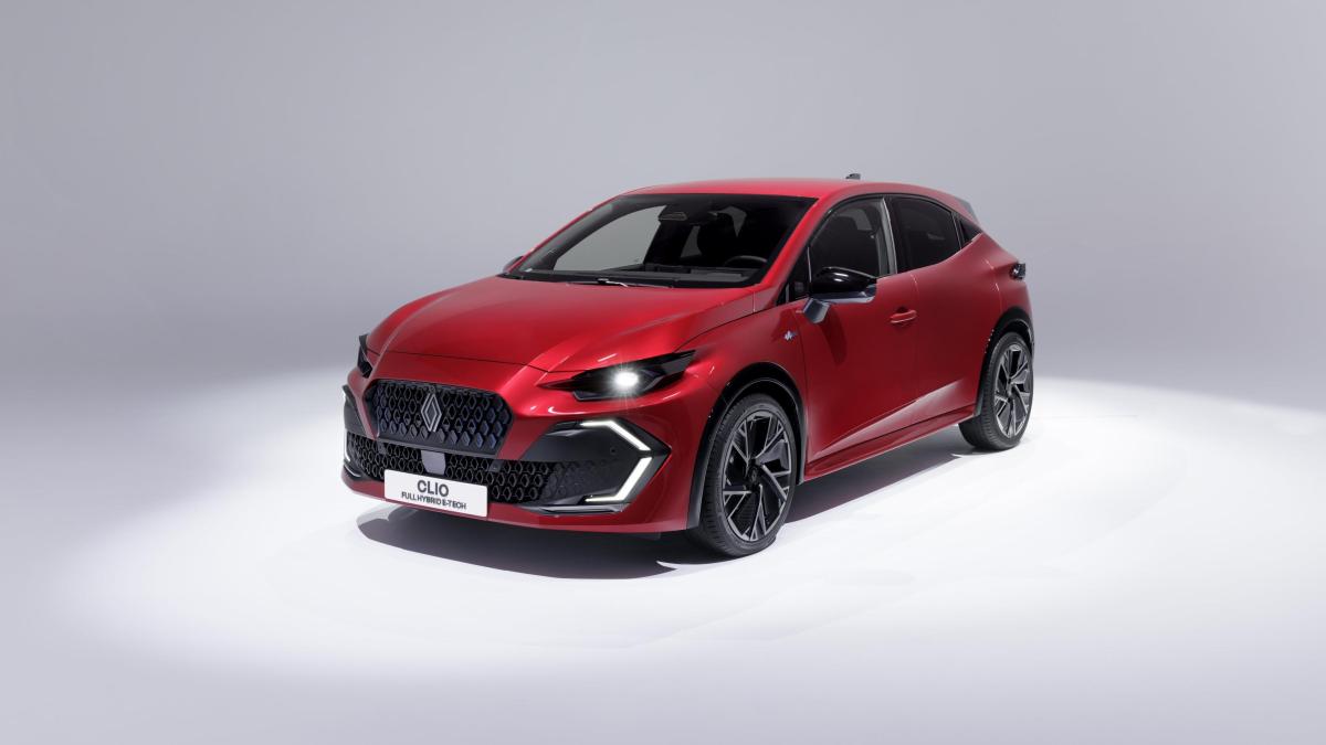 la nuova renault clio diventa grande e va lontano