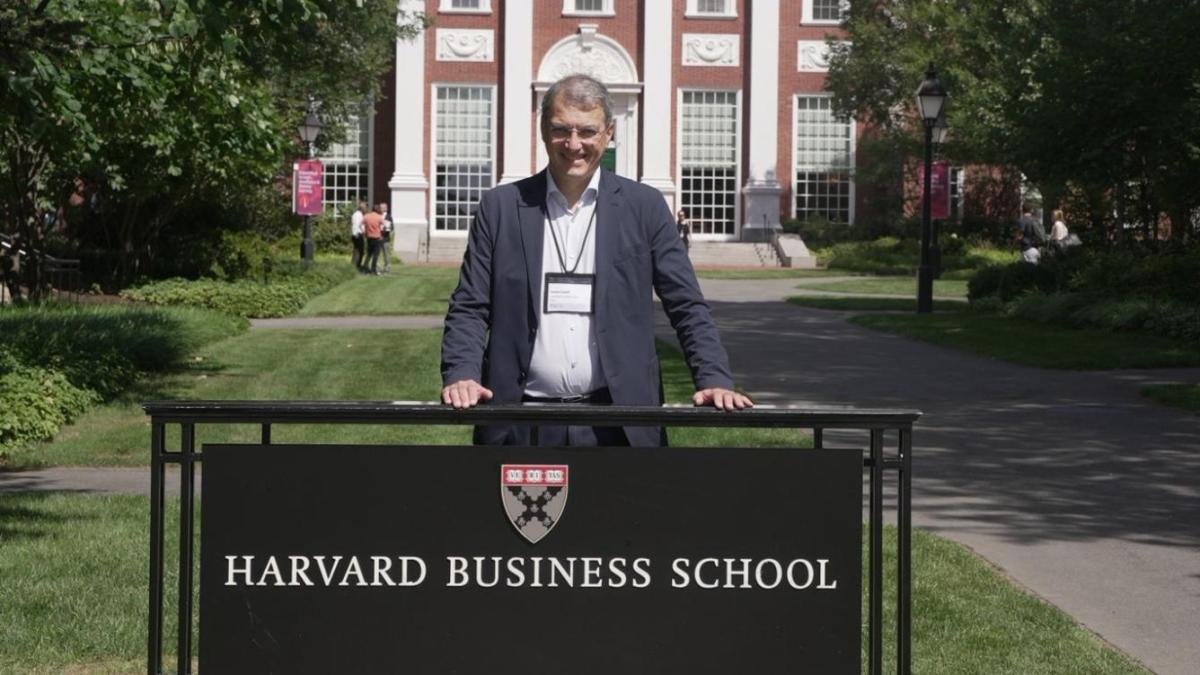 Comolli ad Harvard: dietro le quinte del viaggio del dg della Juve nel tempio dell Comolli ad Harvard: dietro le quinte del viaggio del dg della Juve nel tempio dell