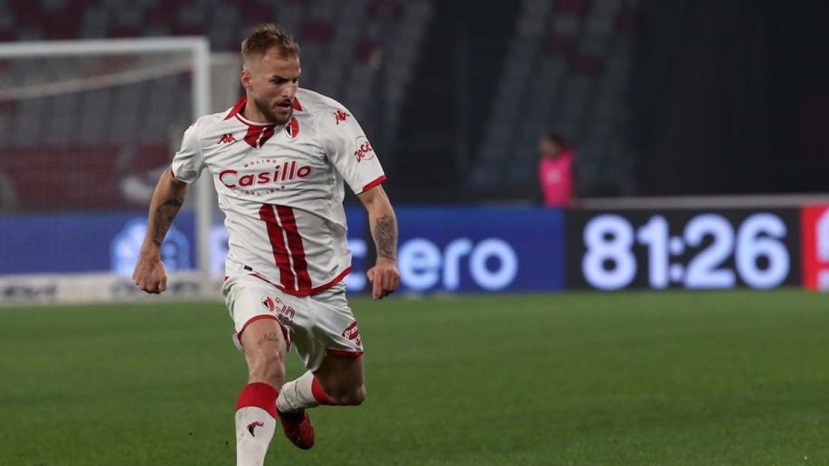 "Numerose scommesse su incontri Figc, Uefa e Fifa": 8 mesi di squalifica a Sibilli del Bari