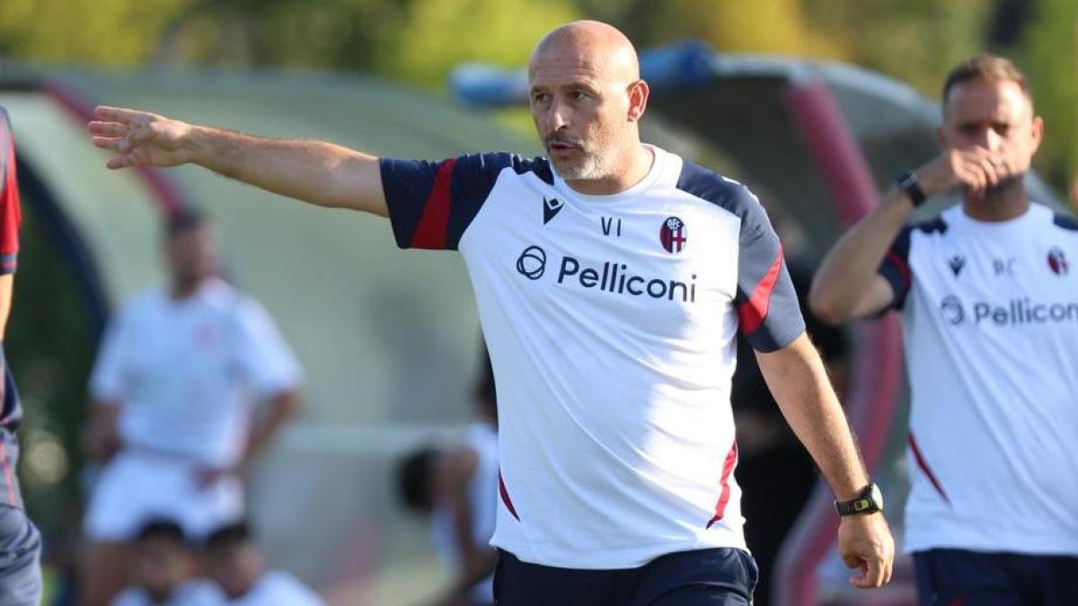 Italiano: "Fabregas dice che con me la squadra gioca male? Gli avversari vanno rispettati"