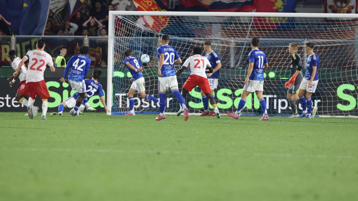 Como Genoa, le pagelle: Khun (7) imprendibile. Ekuban (7), zampata decisiva