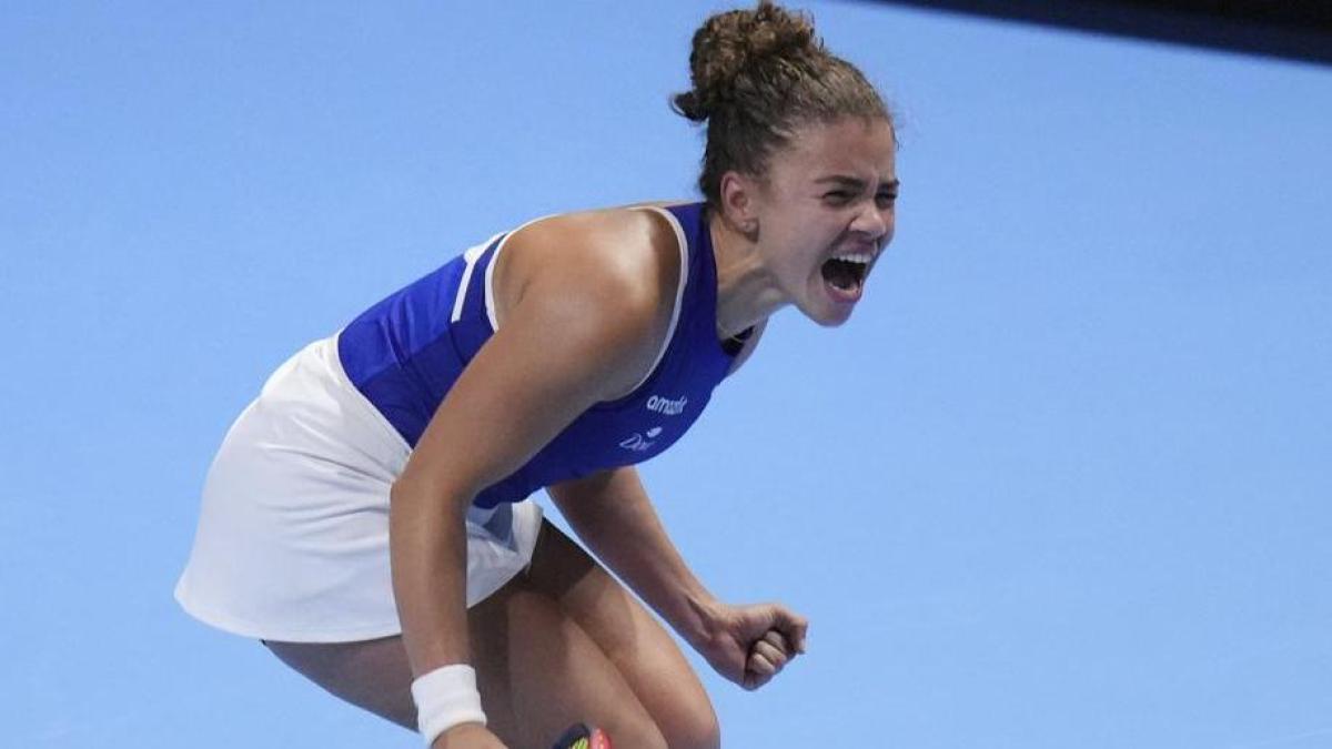 bjk cup l italia torna in finale paolini decisiva anche in doppio con errani
