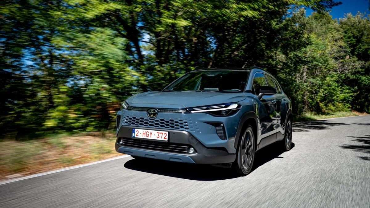 Nuova Toyota Corolla Cross: come va il Suv giapponese per famiglie
