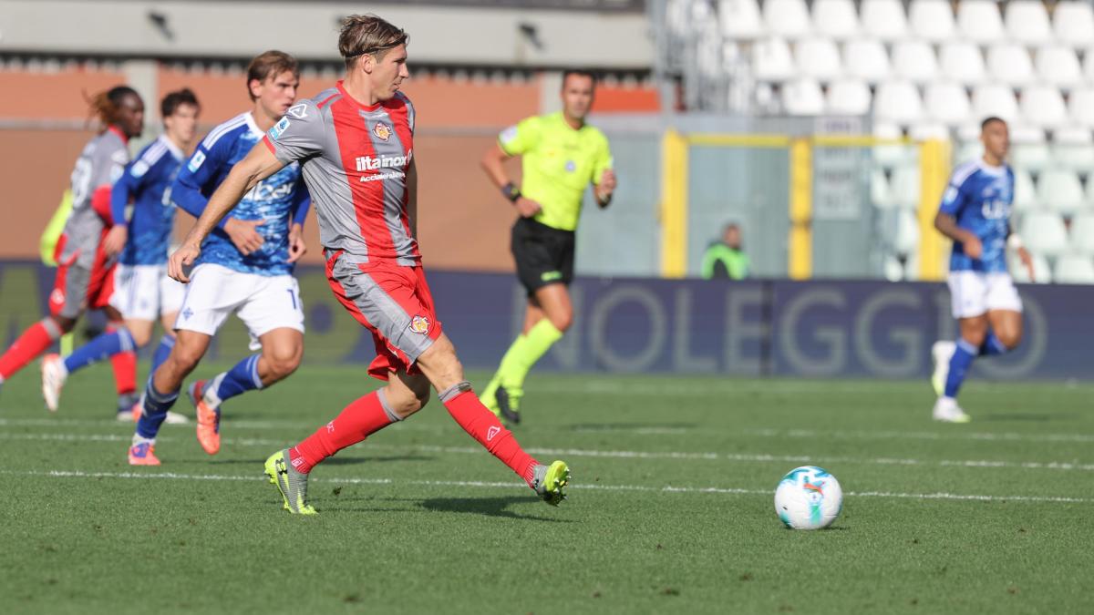 Como Cremonese, le pagelle: Baschirotto leader da 7,5. Kuhn 5, un passo indietro