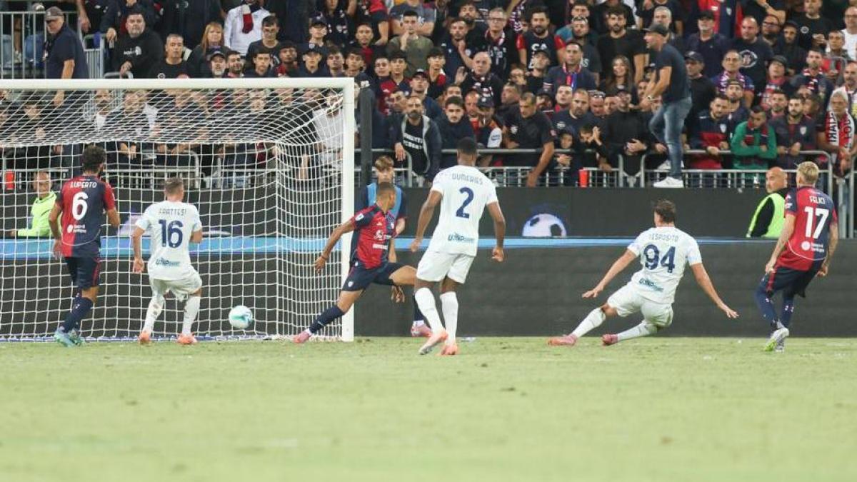Lautaro apre, Pio Esposito si sblocca: a Cagliari l