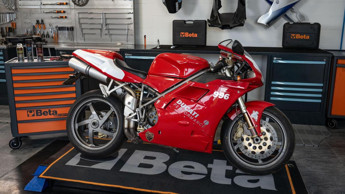 Ducati 996: preparazione al letargo invernale