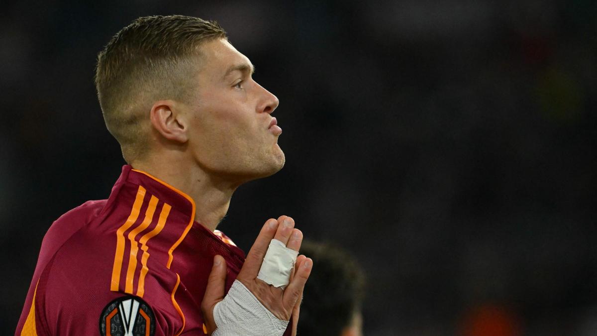 Roma, si ferma ancora Dovbyk: c'è lesione. L’esito degli esami