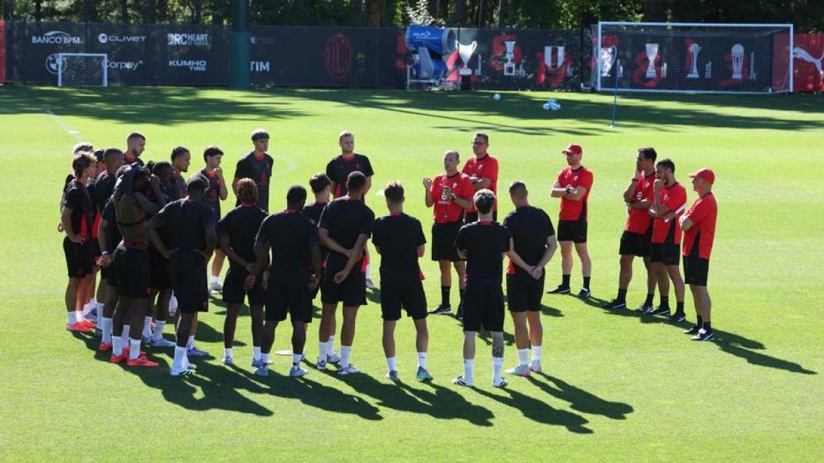 allegri e il milan dei fedelissimi finora solo 14 titolari i motivi